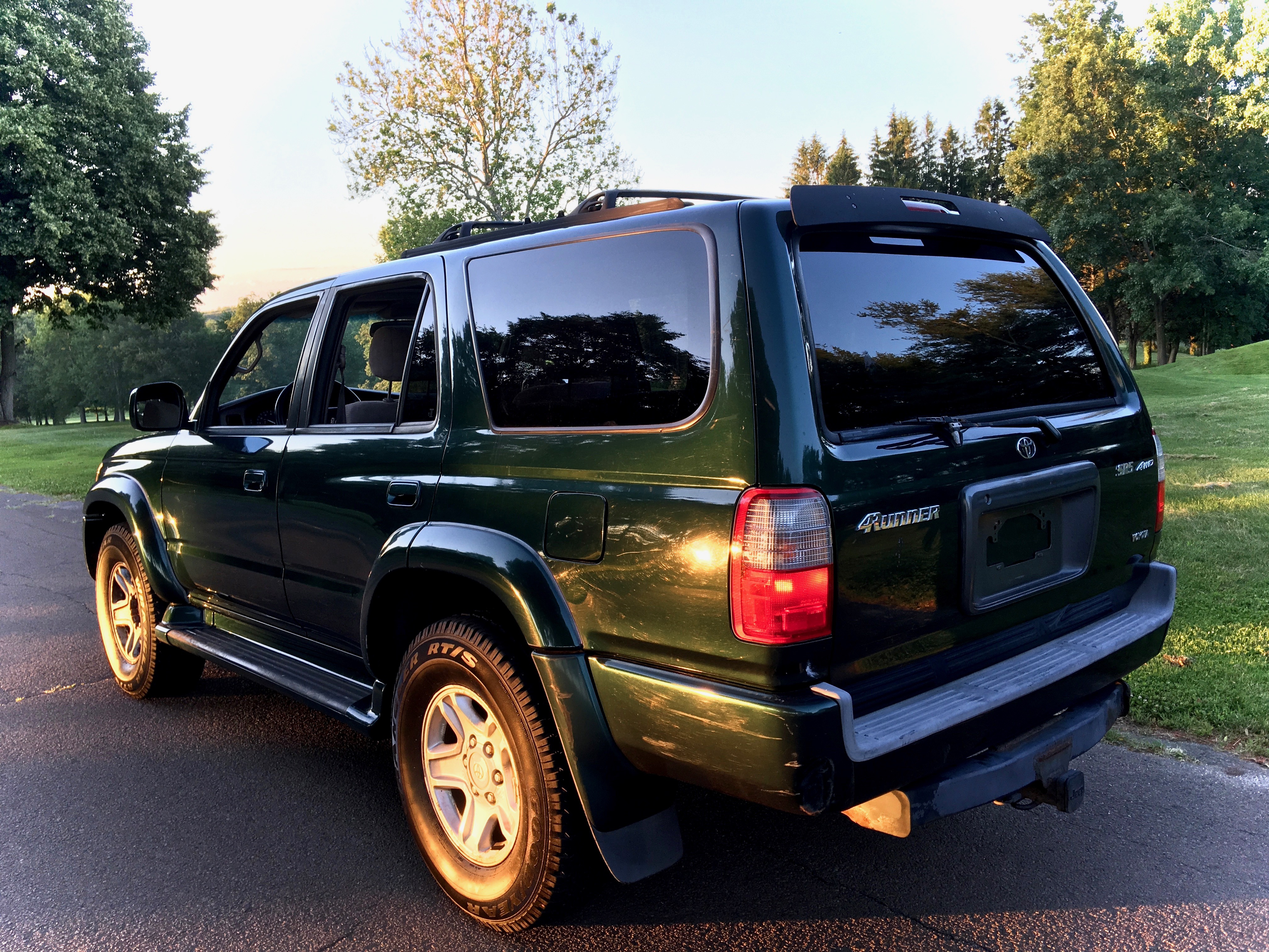 2000 Toyota 4Runner 3.4L V6 4WD 5 Speed Manual 129K - 3rd Gen - Our Pro Recon - New Clutch, Timing Belt and Waterpump, New Valve Cover Gaskets, New Spark Plugs, New Alternator, New Radiator, New Muffler and Tailpipe, New Rear Coil Springs, New Rear Shocks, New Brakes, New Tires, Frame Descaling, Applied Rust Converter Rust Mort, Sealed Frame with Fluid Film, New Bumpers - Beautiful Engine - has No Leaks — photo 7